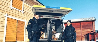 Glädje över polisens nya hundbilar