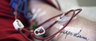 Sjuksköterska tros ha smittat dialyspatienter