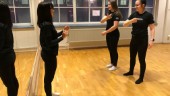 Dansar teckenspråk på Folk och kultur