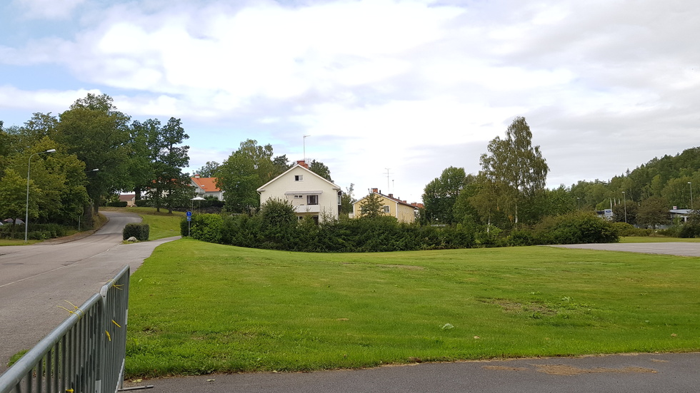 Här på Oxtorgsgatan mellan riksväg 35 och Stortorget planeras för två huskroppar med vardera 25 lägenheter. 