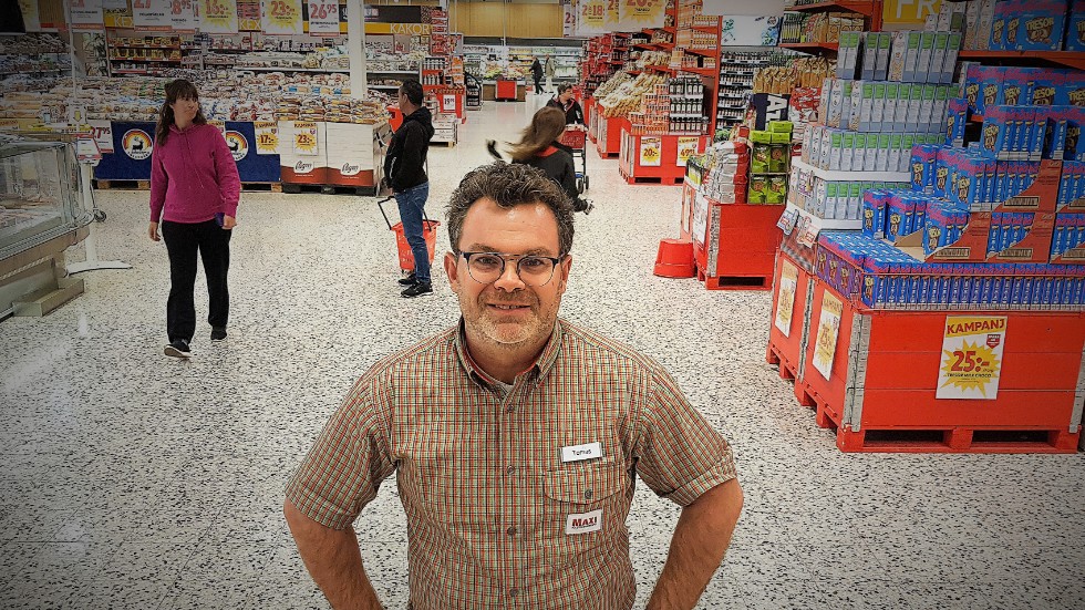 Ica Maxi i Linköping, här butikschefen Tomas Lundvall, är nominerad till Årets Linköpingshjärta.