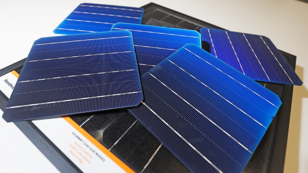 Intresset för solceller har vuxit starkt. Att bli självförsörjande för sin egen hushållsel och på ett miljömässigt försvarbart sätt är ett starkt argument för att investera i energikällan.