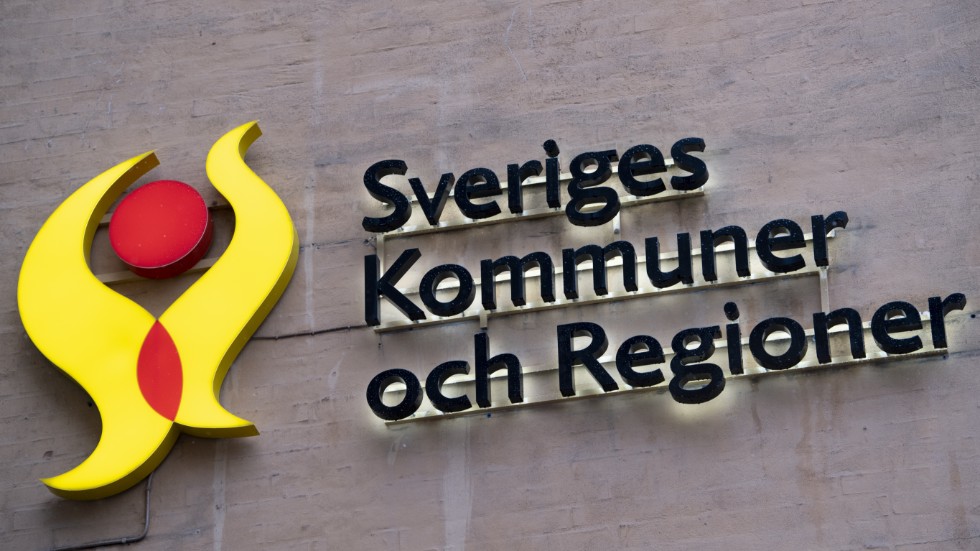 Sveriges kommuner och landsting heter nu plötsligt, Sveriges kommuner och regioner, konstaterar Gunnar  Olsson.