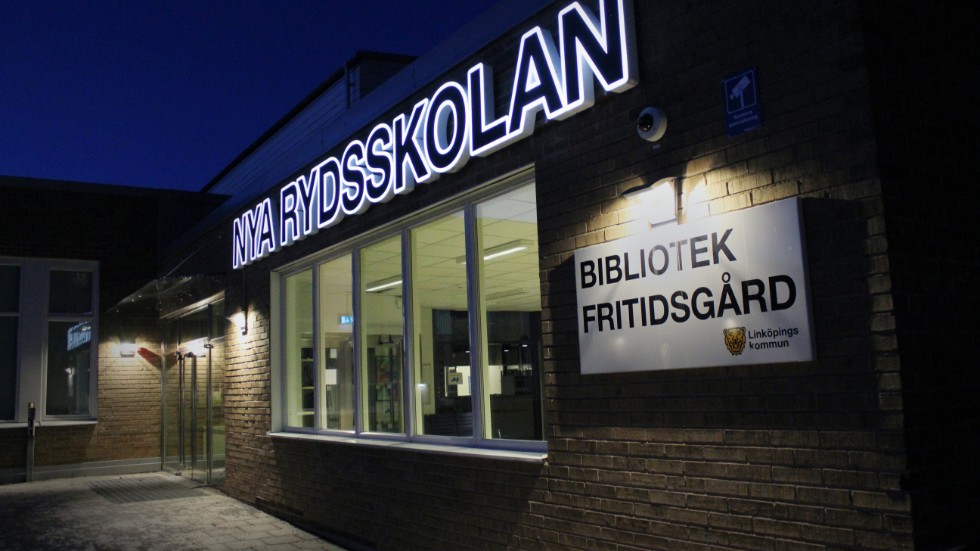 Folkbiblioteket har lämnat Rydsskolan. Nu utreds hur ett nytt bibliotek ska se ut och var det ska ligga.