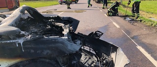 Bil fattade eld efter olycka i korsning