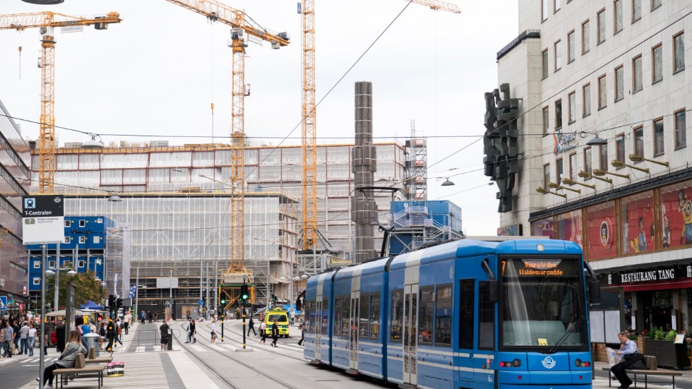 Vi ser gärna nya kollektivtrafiklösningar genom campusområdet, om vi kan fortsätta använda våra lab och att värdefulla områden kring Ultuna inte exploateras, skriver artikelförfattarna. (Bild från Stockholm.)