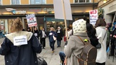 Protester när kritiserat assistansbeslut togs