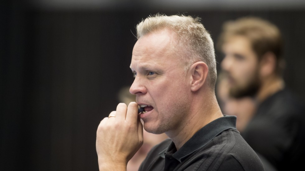 Richard Gårdman hoppas att inga fler blir sjuka i Onyx till mötet mot Örebro under lördagen.
