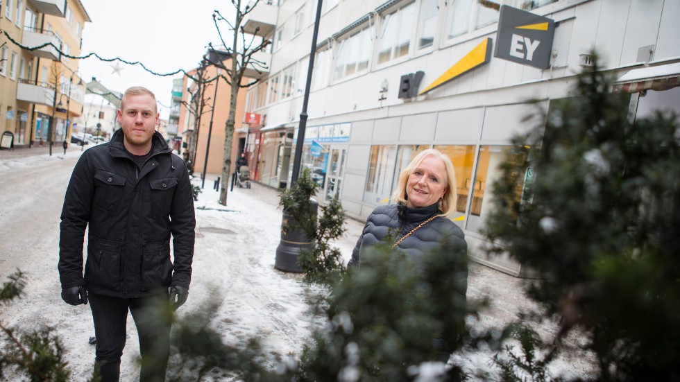 Per Blomgren och Susanne Staf på Hyreshuset har planerna klara för en ny typ av kontorshotell i centrum.