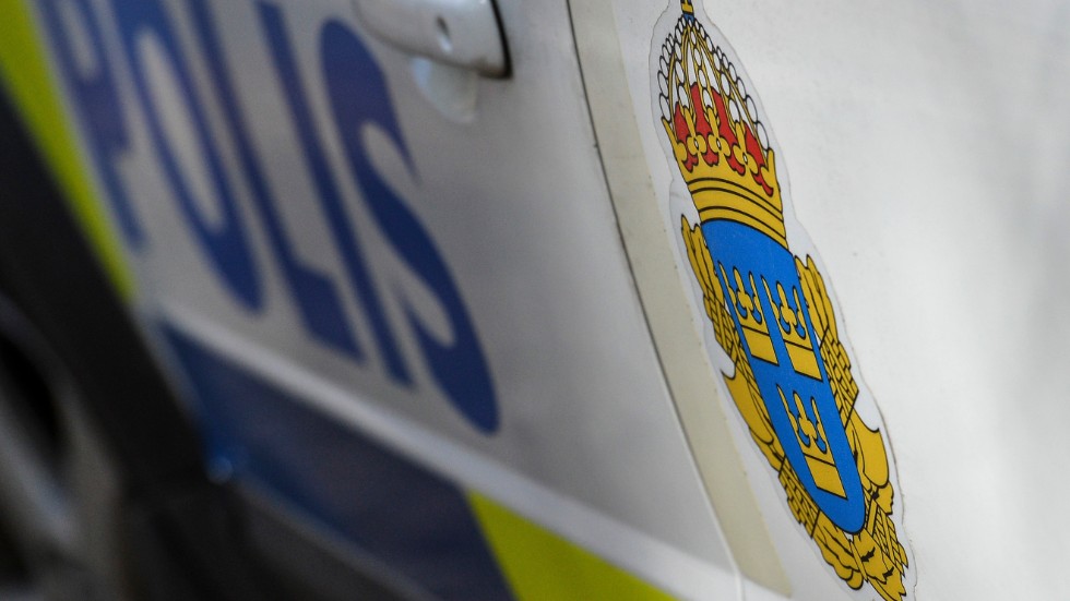 Bilisten som körde in i ett staket vid Roggeskolan på onsdagsmorgonen misstänks för drograttfylleri.