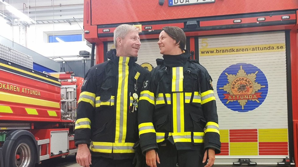 Kenneth Nyman och Kristina Gissler blev kära på brandstationen i Knivsta. De hade pratat om att gifta sig redan innan Kenneth friade i tv-programmet Drömpyramiden, påhejad av programledaren.
