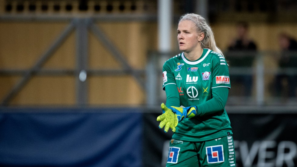 Emma Holmgren flyttar hem till Uppsala.
