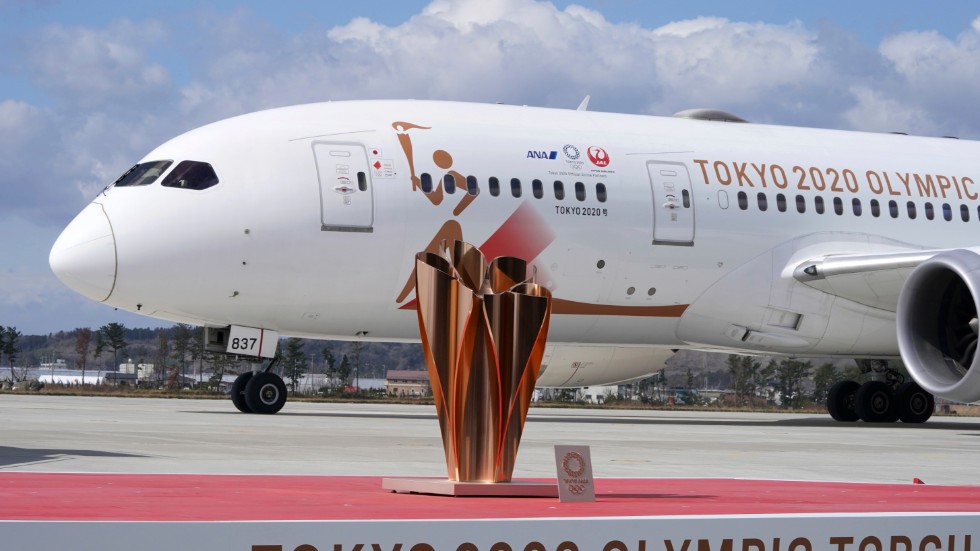 Flygplanet som har transporterat den olympiska elden från Grekland till Japan landade på fredagsförmiddagen lokal tid.