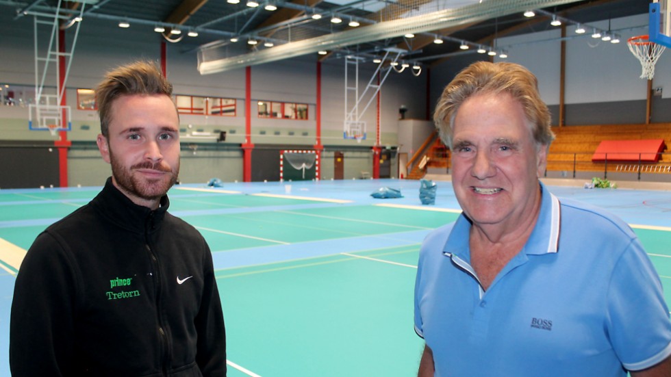 Far och son Petersson. Rikard Green Petersson är verksamhetschef vid Linköping sportcenter och pappa Håkan är ägare. Nu ser paret fram mot premiären för den nya multihallen.