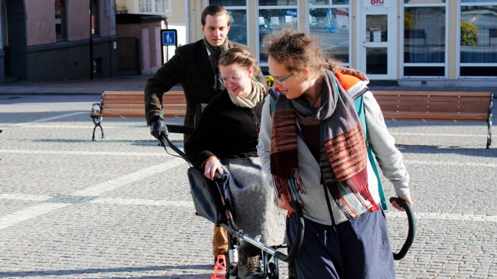 Vänsterpartiets regiongrupp testade Joëletta - en typ av rullstol som gör det möjligt för personer med nedsatt rörlighet att ta sig fram i tuffa terränger.