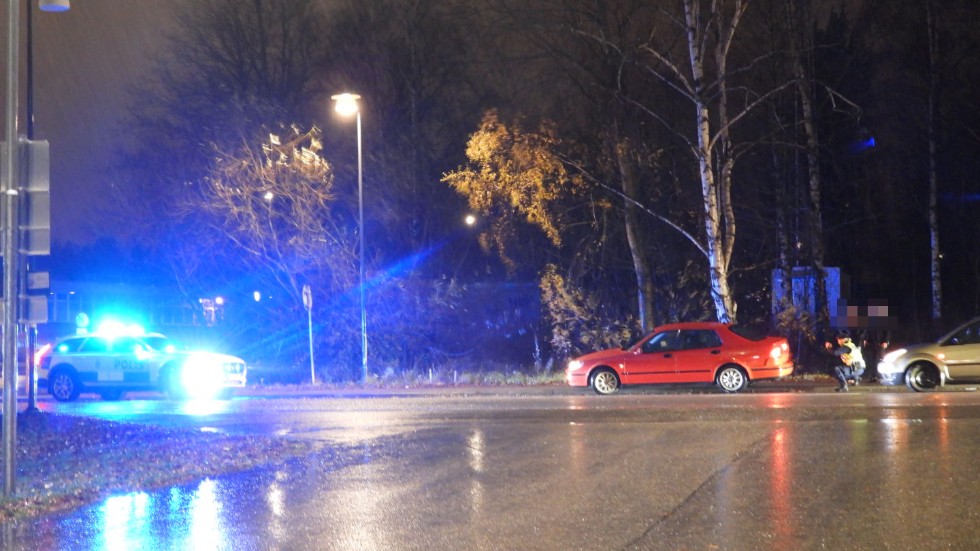Två fordon krockade på Koppargatan i Norrköping.