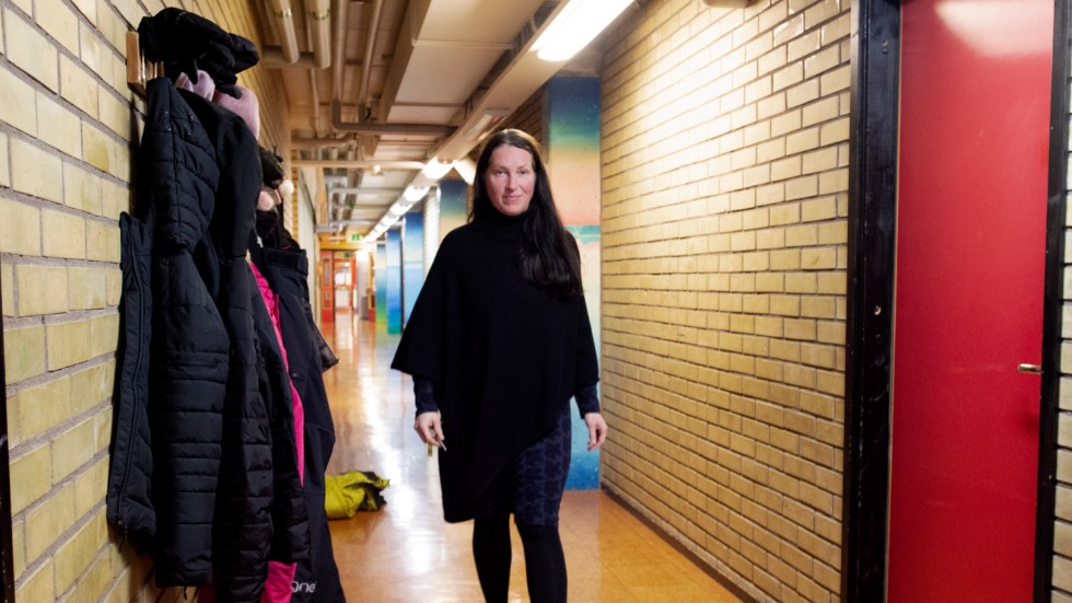 På Näsbyskolan i Kalix arbetar Pernilla Mörsare nu tillsammans med elever,lärare och föräldrar för att lära sig faror och tillgångar med internet.