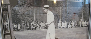 Kunglig glans över gamla tennishallen