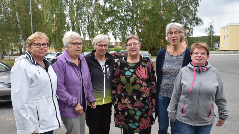 Märit Gustavsson, Mainy Conradsson, Anita Svensson, Eva Andersson, Kerstin Lind och Gunilla Evertsson är några av frivilligarbetarna på Träffpunkt Bobinen i Mariannelund.