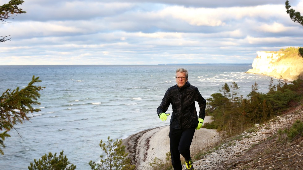 Som en gasell på lätta ben springer Håkan Lyttkens numera gärna i naturen. Han föredrar lugnare tempo men löptränar minst 20 minuter varje dag.