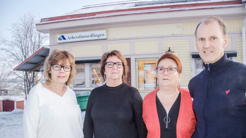 Siw Westerberg, Ann-Sofi Taavo, Anneli R Solomon och Ahti Vähäkangas får klappa igen kontoret i Övertorneå.