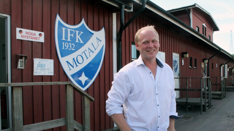 Gruppdynamikutbildaren Per Gullbrand visar på en Stockholmskonferens på torsdag upp sitt arbete med IFK Motala. Gullbrand finns med på ett hörn även i vinter kring IFK.