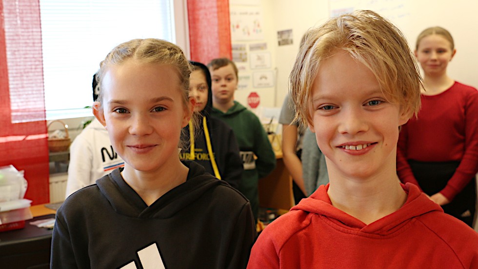 Elsa Nilsson och Isac Wall klarade uppgiften och tog Vena Skola vidare till semifinal. På torsdag väntar Rinkabyholmsskolan.