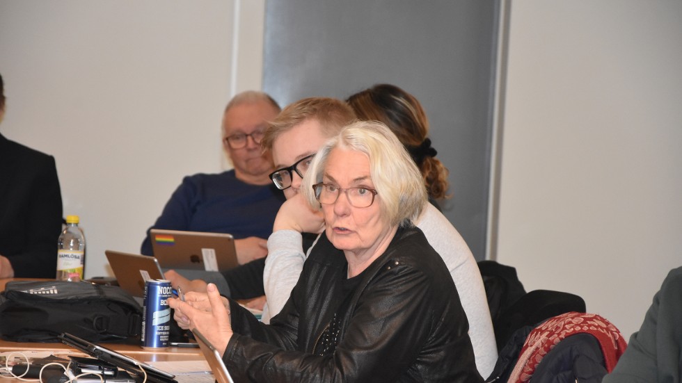 Rigmor Åström (M) har inte varit med om något liknade under sina 30 år som politiker och tillade att moderaterna kommer undersöka vilka möjligheter det finns att överklagande fullmäktiges senaste beslut.
