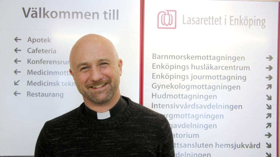 Mattias Thurfjell är församlingspräst i Enköpings pastorat och sjukhuspräst här på lasarettet. Som präst möter han människor i livets olika skeden och med vitt skilda problem.