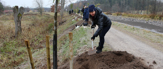 Deras donationer smyckar Göta kanal