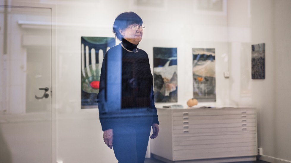 Karin Strömbom blev fascinerad av modern konst redan som barn, när hon besökte Moderna museet med sina föräldrar. Yrkesvalet som vuxen blev att arbeta med konst som gallerist .