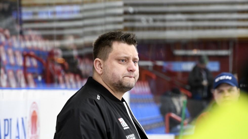 Mattias Karlin var besviken över hur VIK-laget släppte in målen mot Timrå.