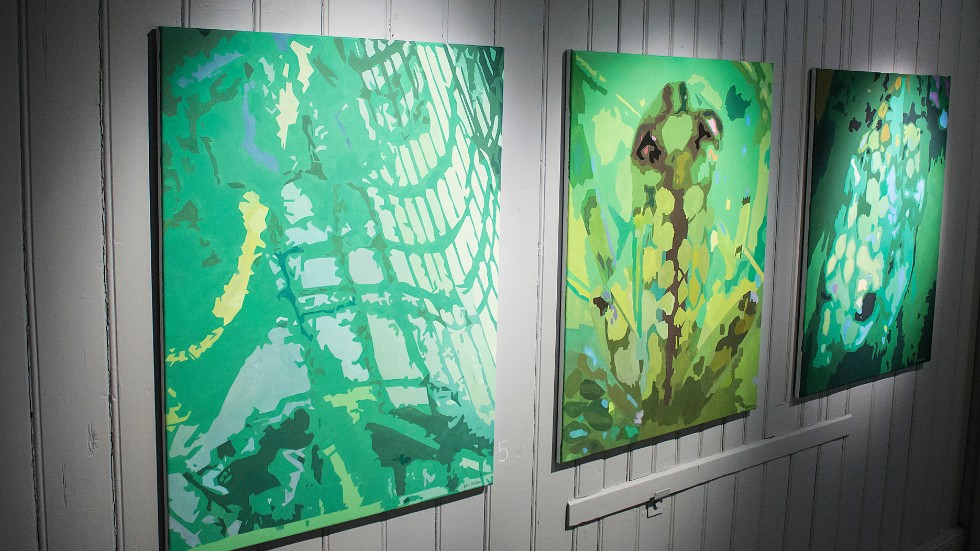 Dessa tre verk av Karin Dockson ingår i en serie som heter "Under ytan". 