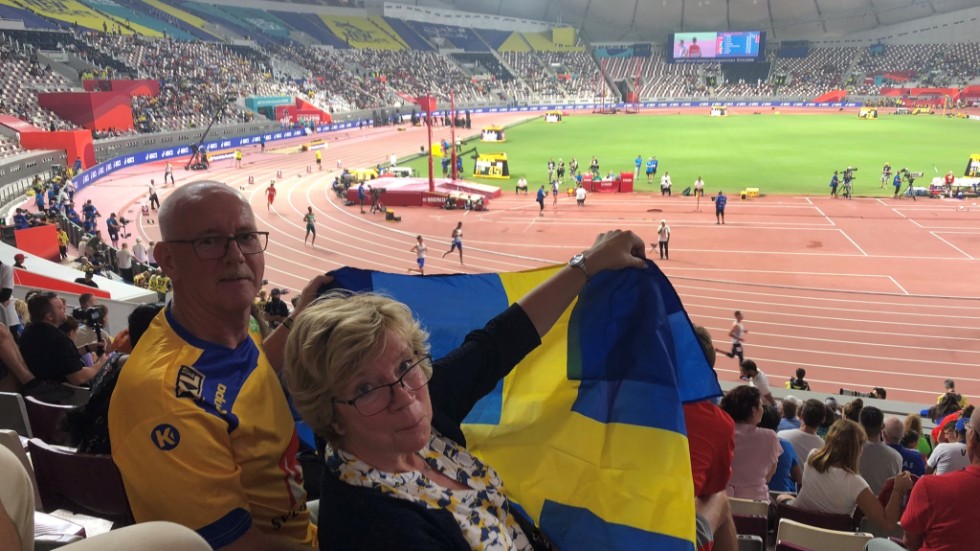 Christer och Anne-Maj Stoltz hejar på de svenska atleterna vid friidrotts-VM i Doha.