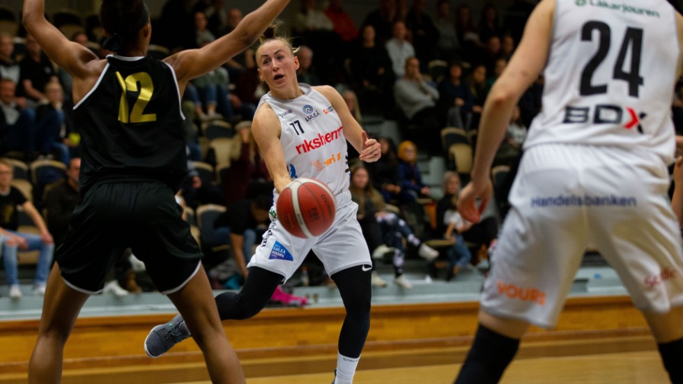 Luleå Baskets Santa Baltkojiene fick en tung återkomst när hon förlorade mot Umeålaget A3 Basket, som hon själv tillhörde  för två säsonger sedan.