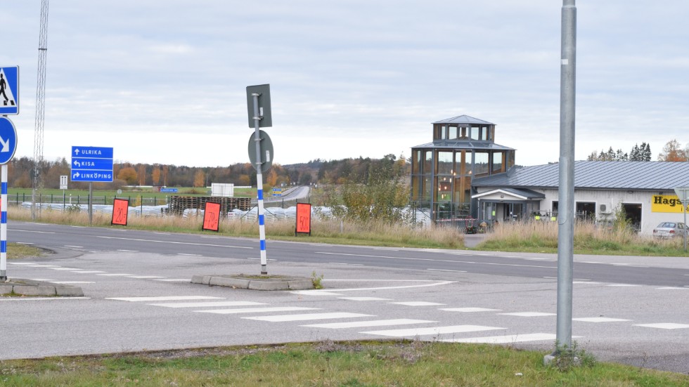 Här på Ulrikavägen, förbi korsningen mellan Hagströms och Brokyrkan, ska hastigheten sänkas från 50 till 40 kilometer i timmen från och med årsskiftet.