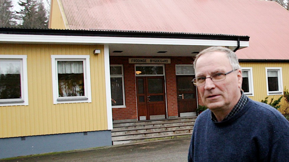 I 50 år har Göran Hultqvist suttit i styrelsen för Frödinge Bygdegård, 34 av dem som ordförande. "Bygdegården är väldigt viktig för bygden" säger han.