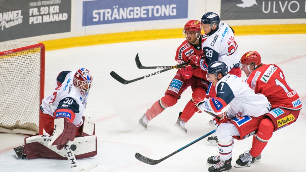 Västerviks IK väljer att bryta med unge försvararen Anton Sundin. 
