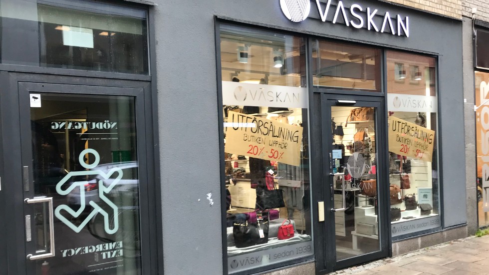 Väsk- och handskkedjan Väskan väljer att stänga sin butik på Dragarbrunnsgatan.