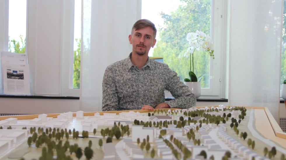 Kommunarkitekten Adam Nyström leder arbetet med att ta fram en ny översiktsplan i Tierps kommun. I det arbetet ingår bland annat medborgardialoger.