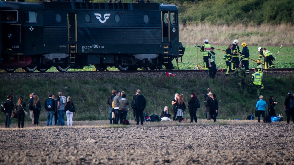 Ett militärfordon och ett tåg kolliderade på rälsen mellan Vagnhärad och Västerljung 2017. Nu ska Trafikverket utföra en rad åtgärder för att göra plankorsningar säkrare.