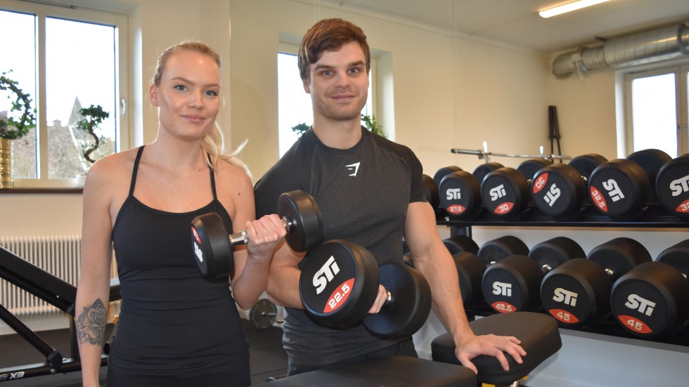 Det är Olivia Wirensjö och Rasmus Samuelsson som ligger bakom det nya gymmet i Mariannelund.