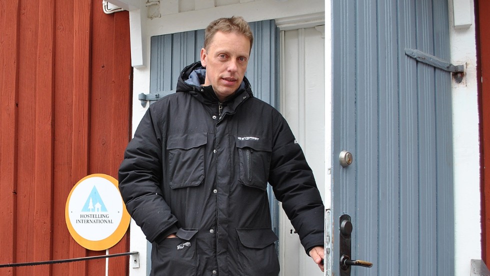 Johan Stenberg brinner för Korskullen och har sparat all utrustning som fanns i Mangelgården. Han hoppas fortfarande på att kunna komma tillbaka och driva verksamheten där igen.