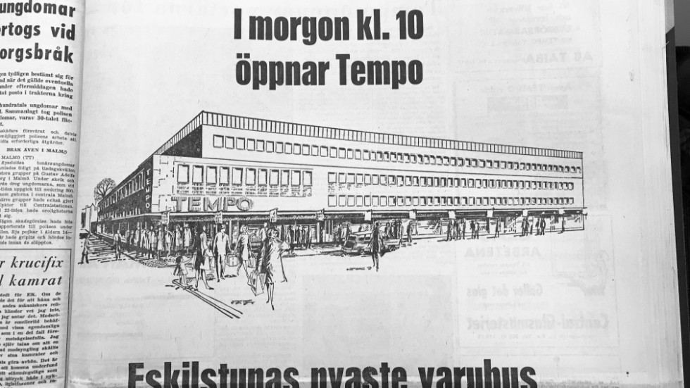 Tempo - Eskilstunas nyast varuhus. En helsidesannons inför invigningen den 2 september som kompletterades med två sidor redaktionell text.