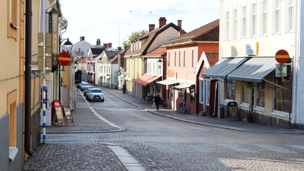 Gatorna ligger öde i Vimmerby till följd av coronakrisen.