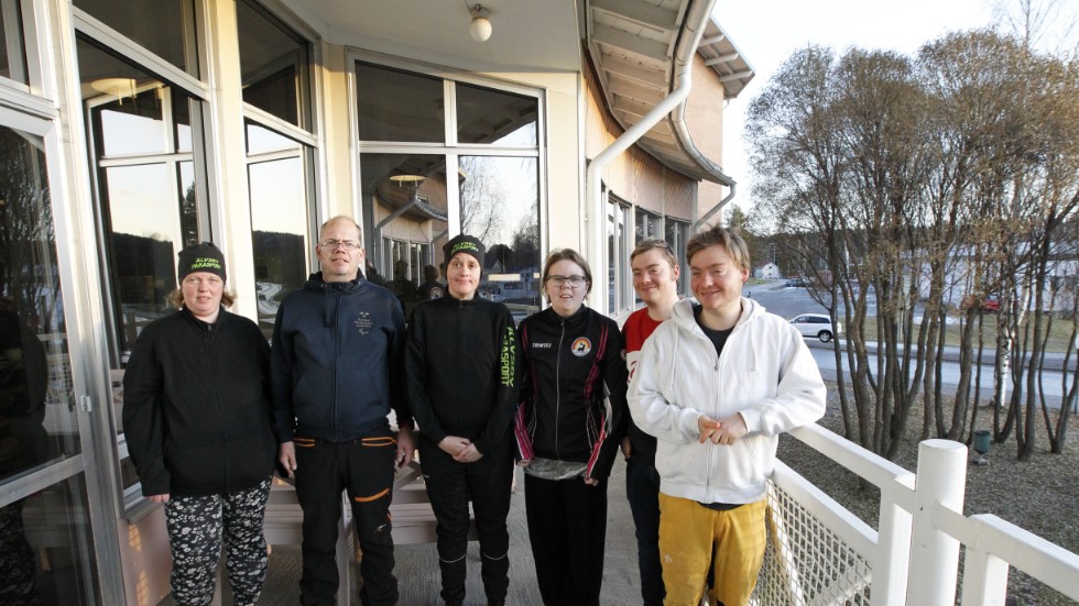 Susanne Andersson, Urban Landström, Johanna Nilsson, Alida Hellgren, Jakob Gyllenbåga och Oskar Gyllenbåga är stolta parasportare från Älvsbyn