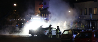 Fyra gripna för nattens bilbränder i Märsta  