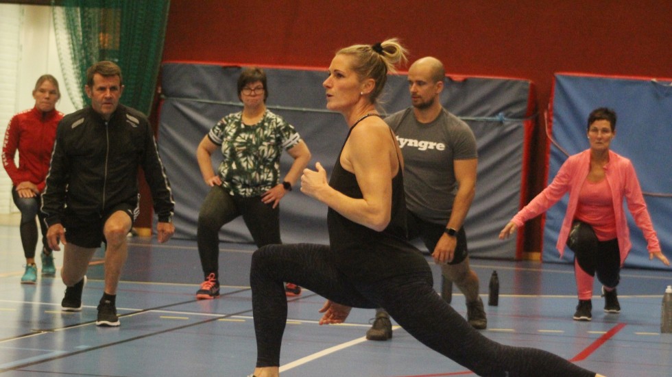 Förra året föreläste hon på Hälsomässan. Nu höll tidigare längdhoppsstjärnan Erica Johansson i ett träningspass i Hagadal, i syfte att inspirera.