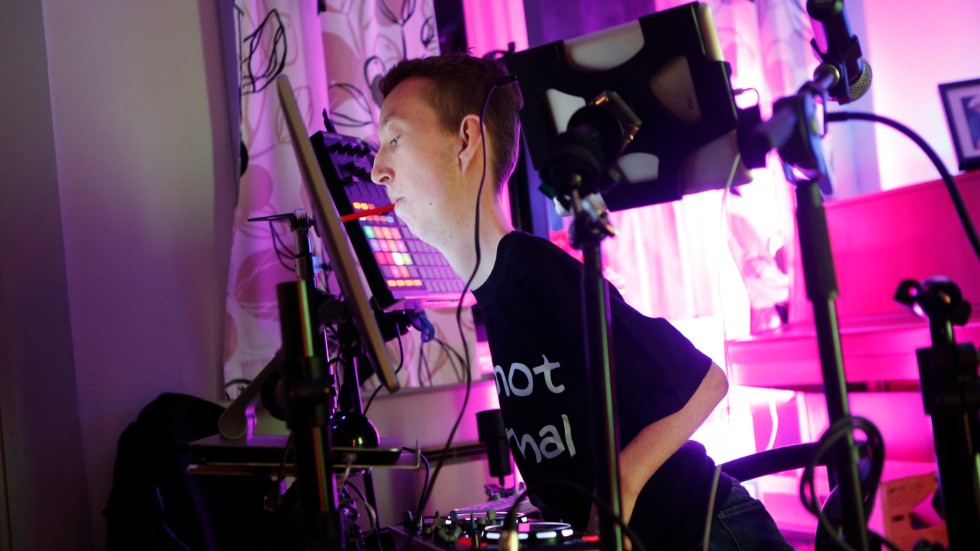 Enköpingssonen Tim Palm, under pseudonymen DJ Arthro, vann förra veckan pris i tävlingen Reeperbahn Festival International Sound Awards 2019.