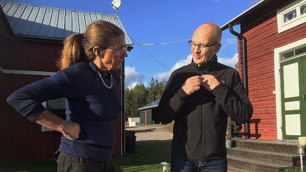 Nina Olovsson, Di-Ni-farmen, Skomanskälen, har redan investerat i en solelsanläggning. Kjell Skogsberg är konsult vid Energikontor Norr.